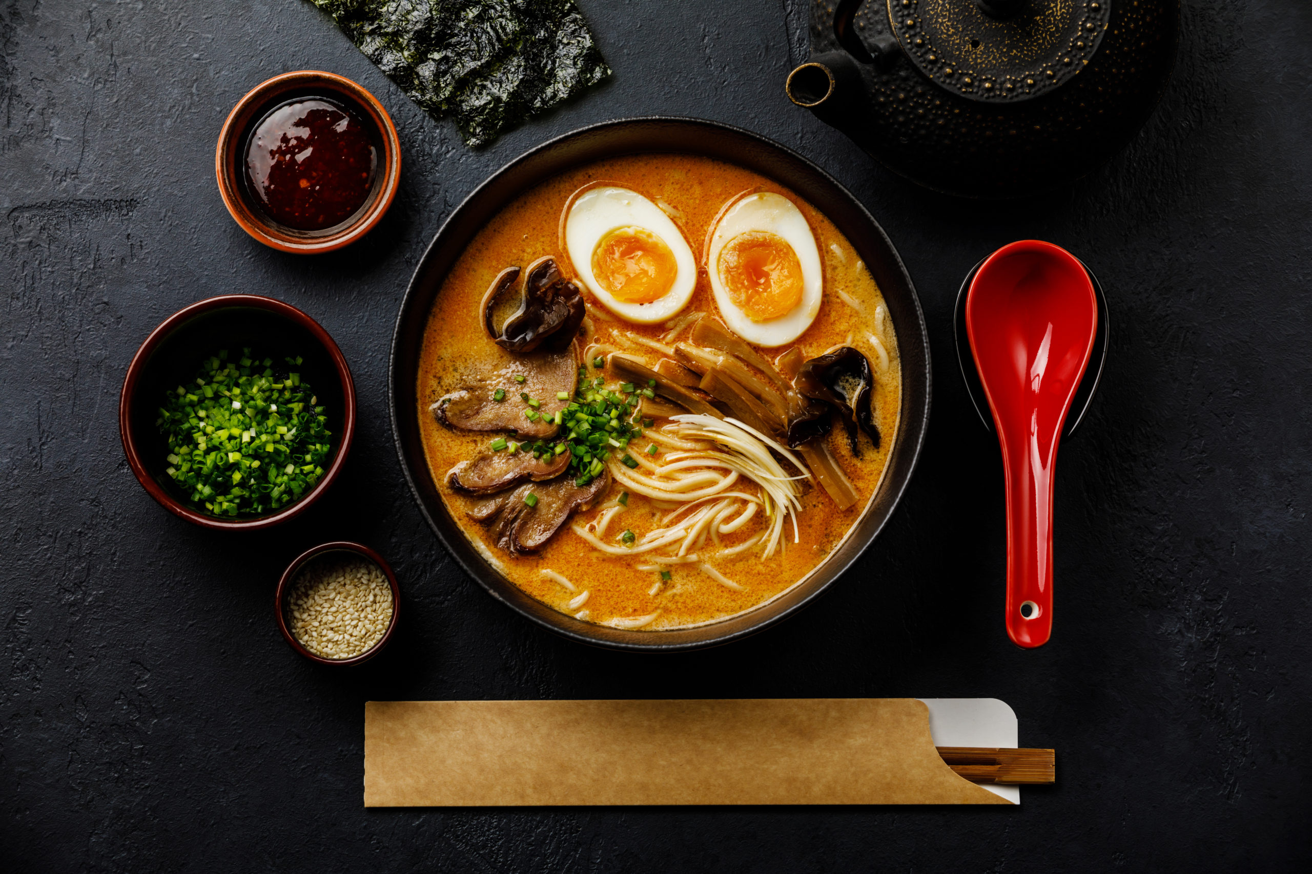 Lyrical Paradis Lavet af Miso Ramen Recipe - A Spicy Umami Explosion in Your Mouth